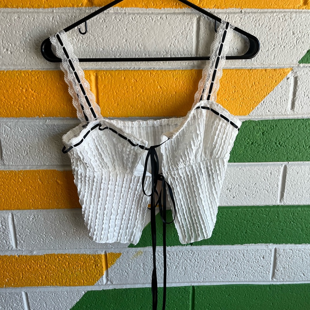 SHEIN White Ribbed Crop Tie Front Tank Top